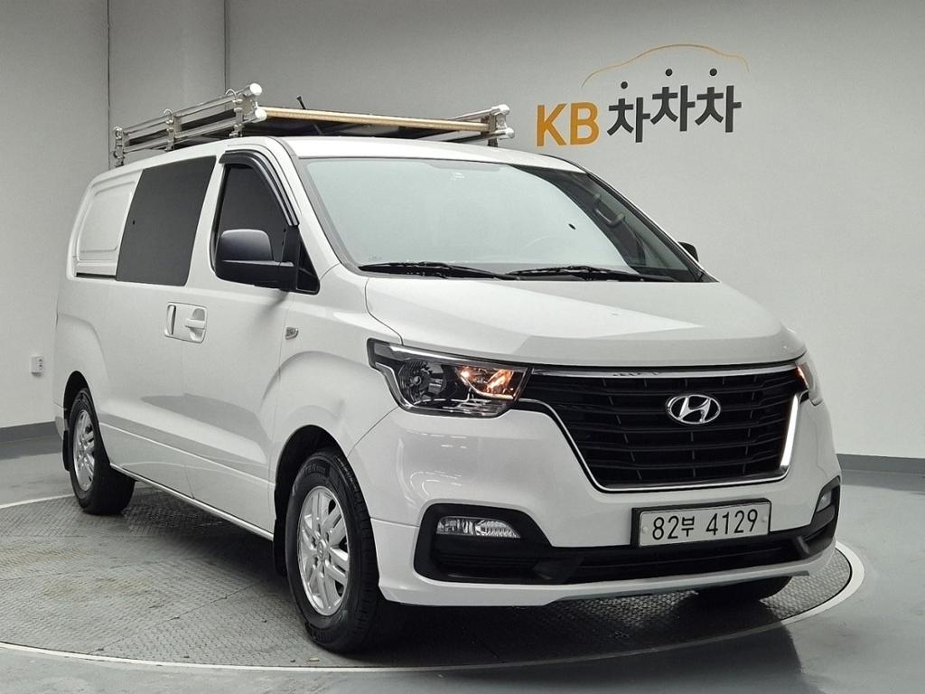 2020 HYUNDAI THE NEW GRAND STAREX 
