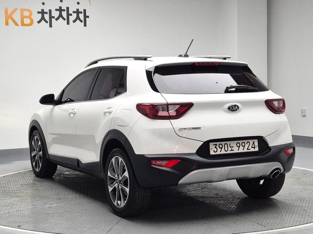 2018 KIA STONIC 
