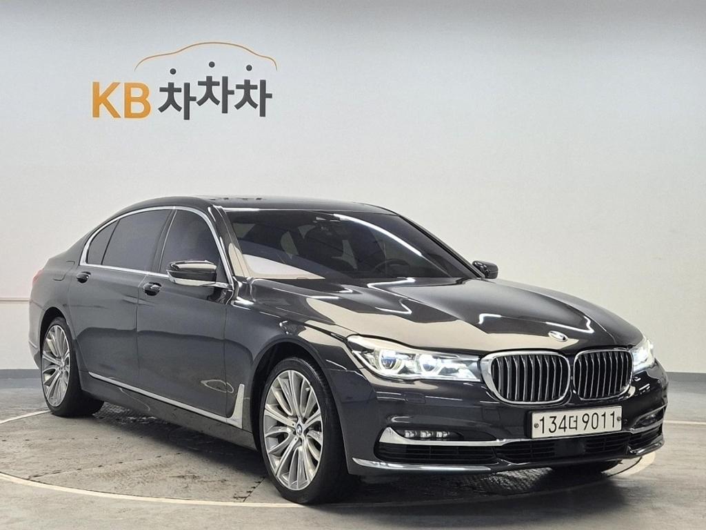 2018 BMW 7 SERIES (6Gen) 