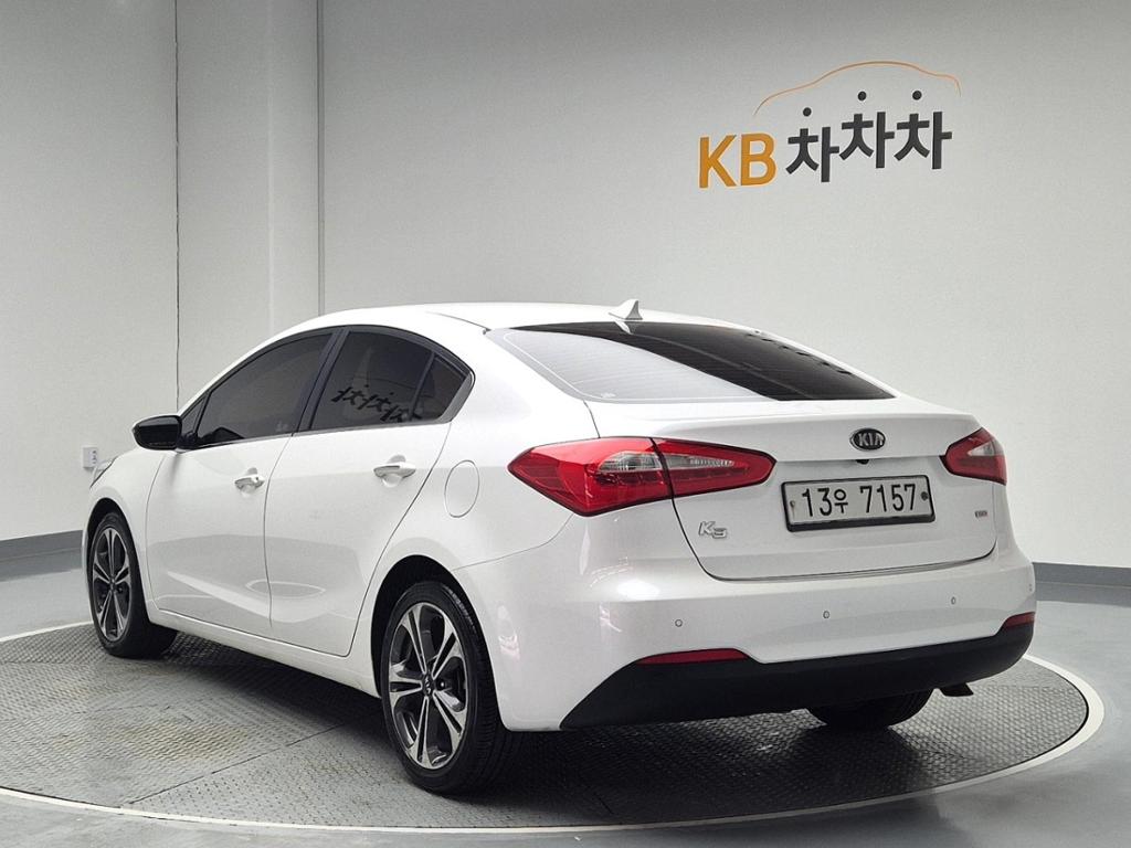 2013 KIA K3 
