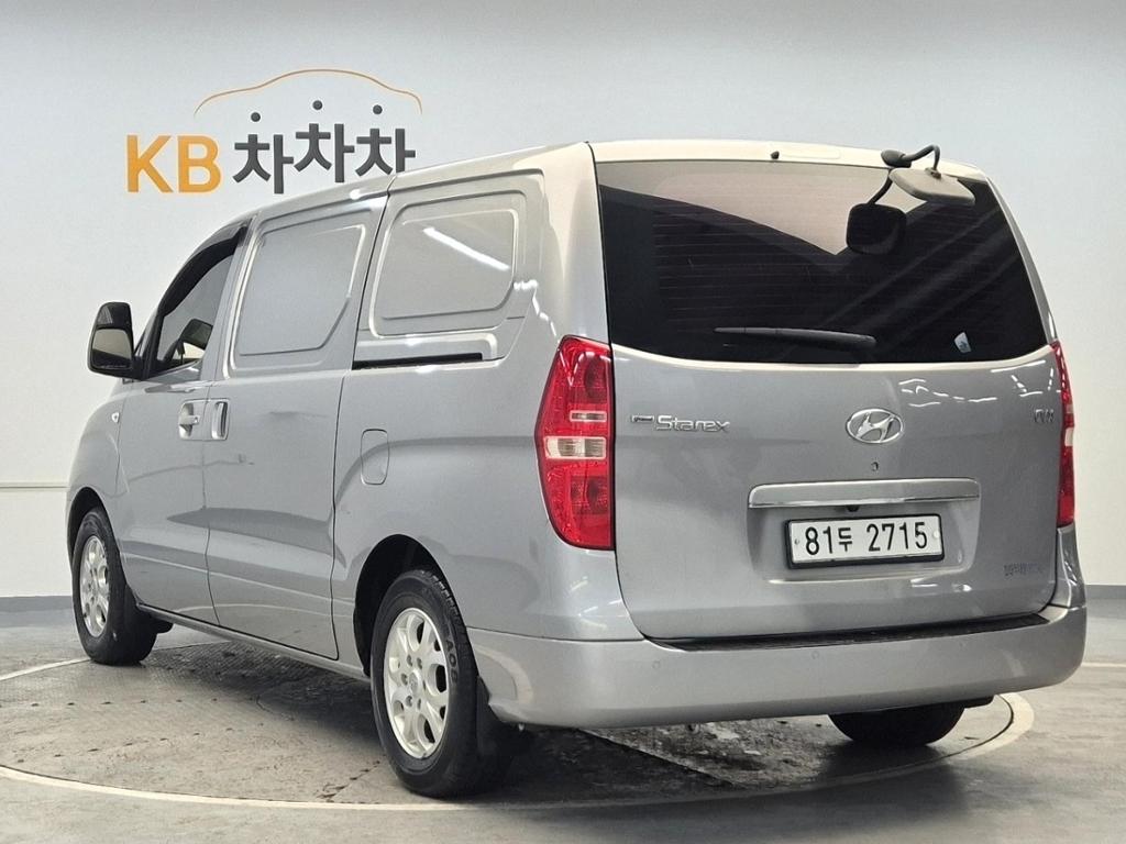 2014 HYUNDAI GRAND STAREX 