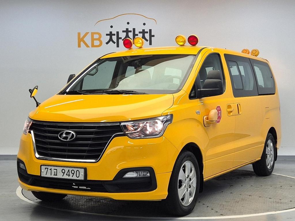 2019 HYUNDAI THE NEW GRAND STAREX 