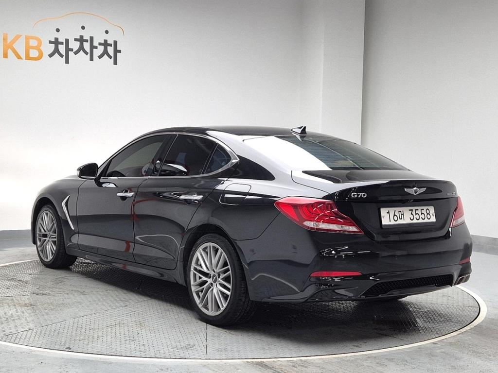 2019 GENESIS G70 