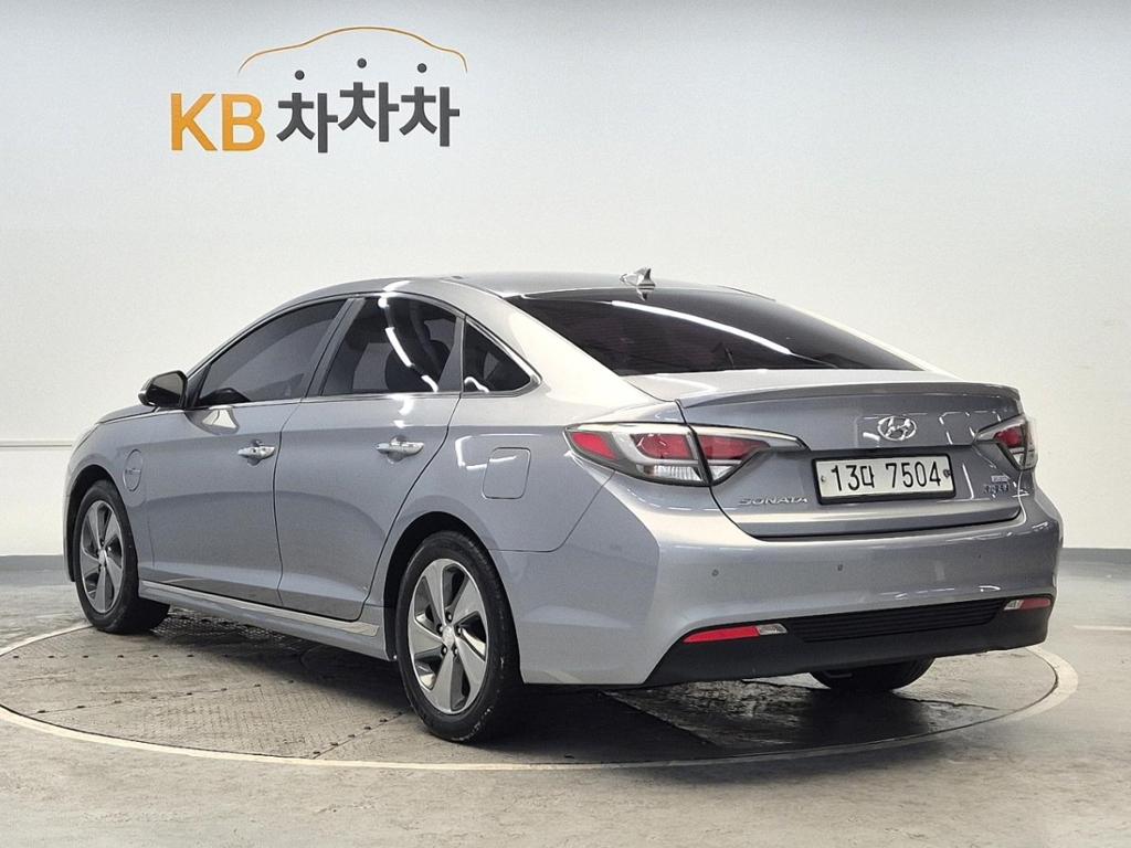 2016 HYUNDAI LF SONATA HYBRID 
