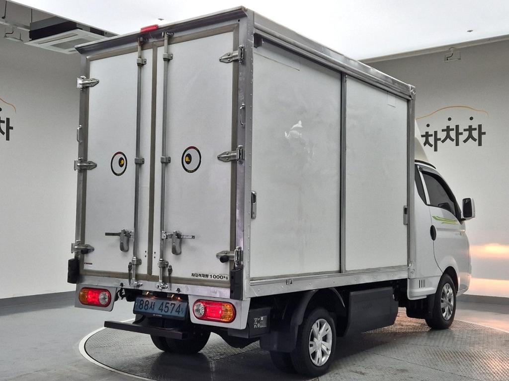 2023 HYUNDAI PORTER II ELECTRIC 