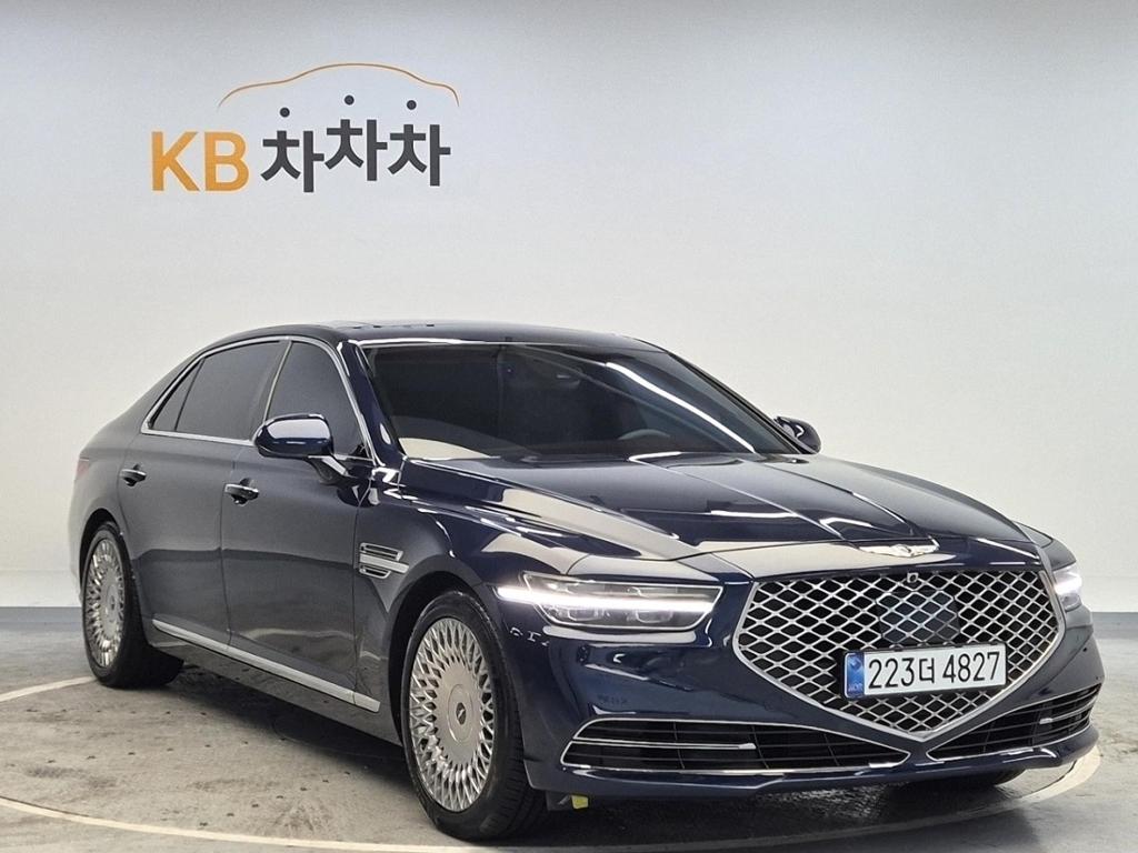 2021 GENESIS G90 