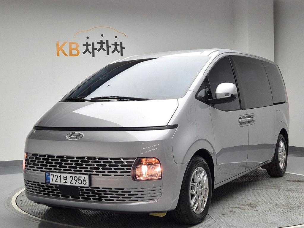 2023 HYUNDAI STARIA 