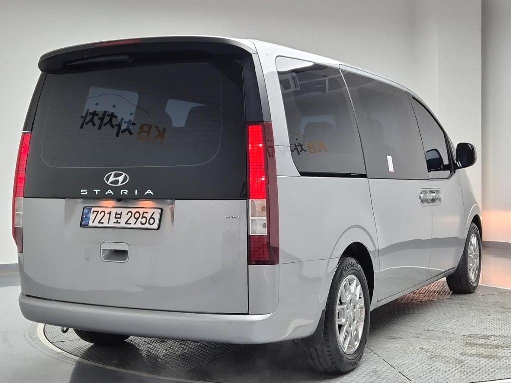 2023 HYUNDAI STARIA 
