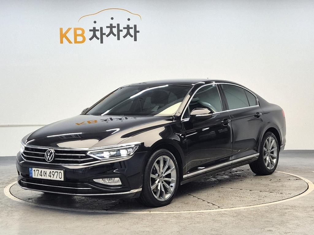 2021 VOLKSWAGEN PASSAT GT (8Gen) 