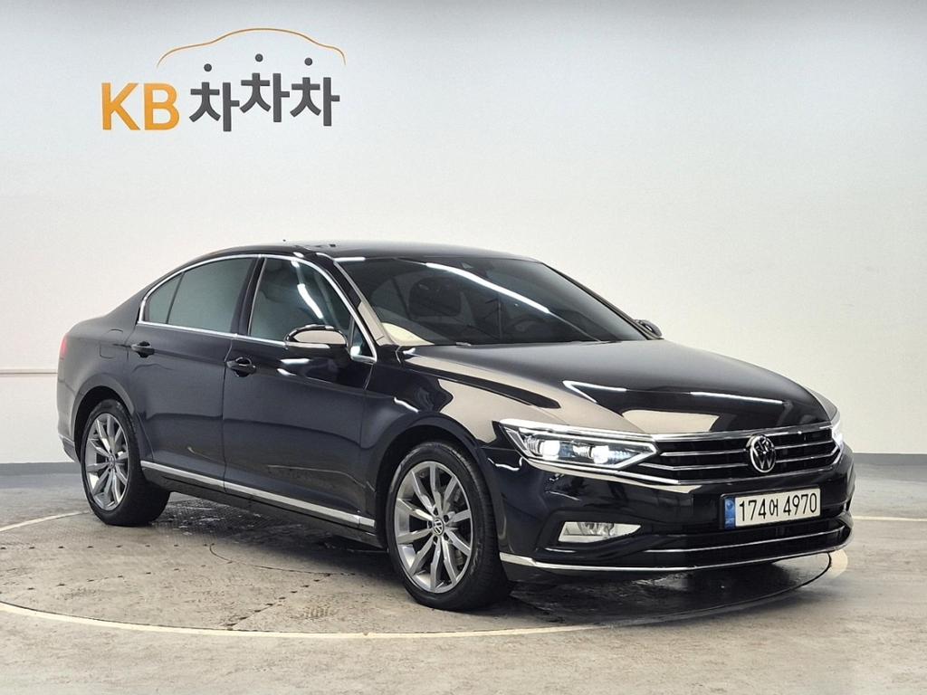2021 VOLKSWAGEN PASSAT GT (8Gen) 