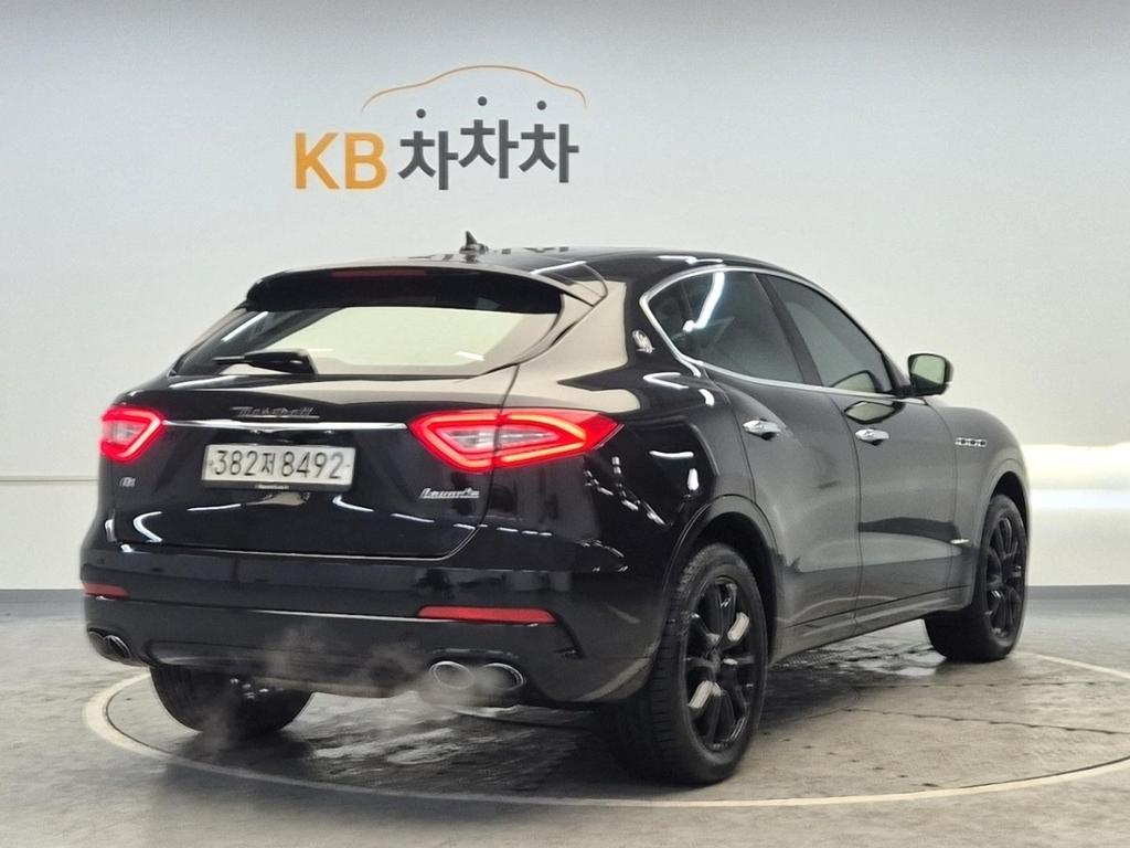 2019 MASERATI LEVANTE 
