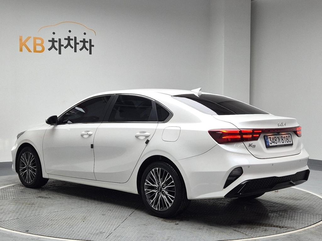 2022 KIA THE NEW K3 