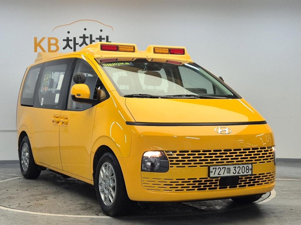 2023 HYUNDAI STARIA 