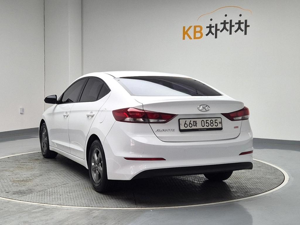 2016 HYUNDAI AVANTE AD 