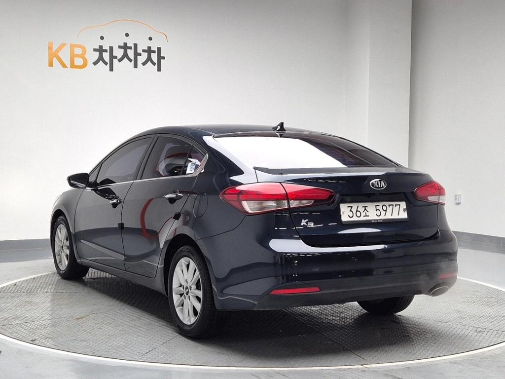 2017 KIA THE NEW K3 