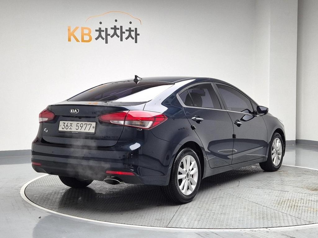 2017 KIA THE NEW K3 
