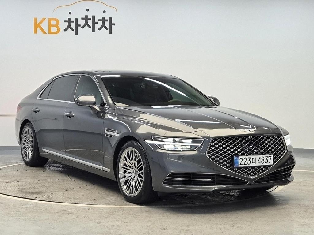 2021 GENESIS G90 