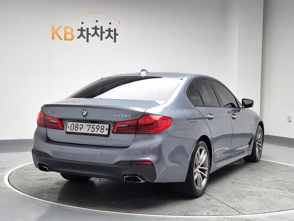 2017 BMW 5 SERIES (7Gen) 