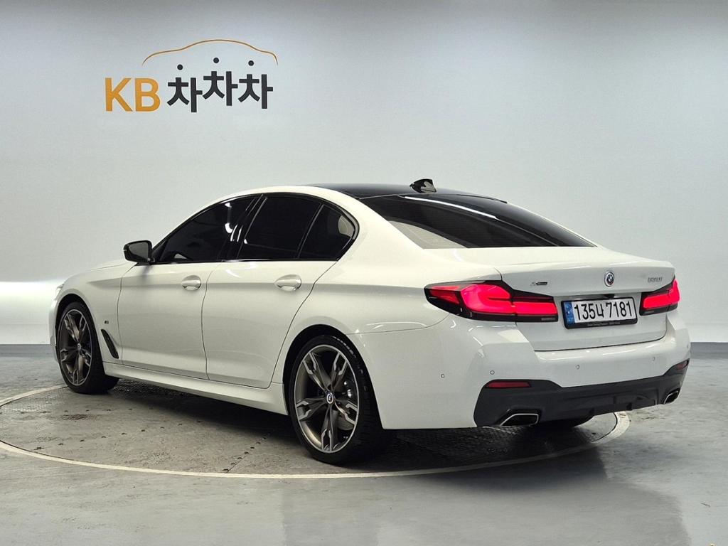 2023 BMW 5 SERIES (7Gen) 