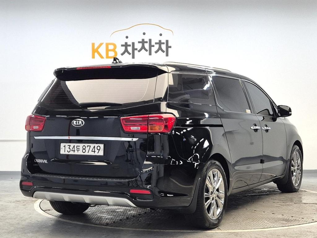 2019 KIA THE NEW CARNIVAL 