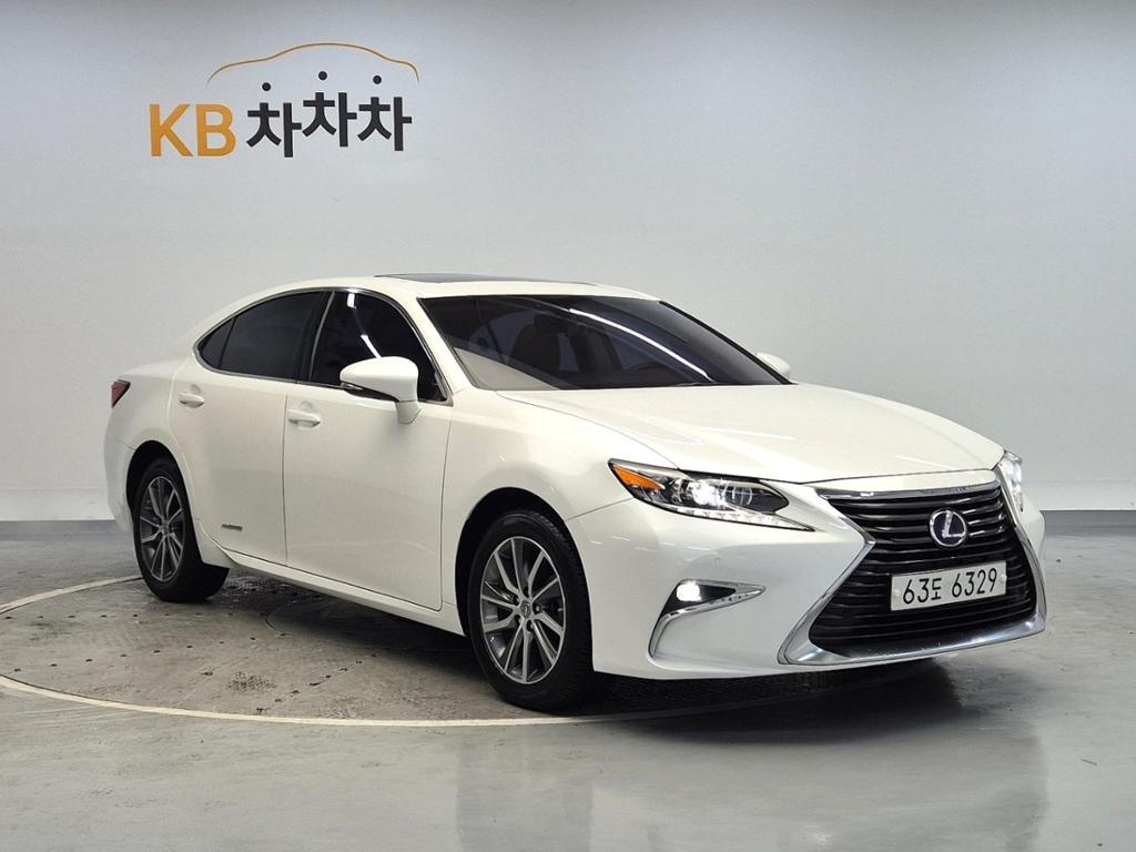 2018 LEXUS ES 