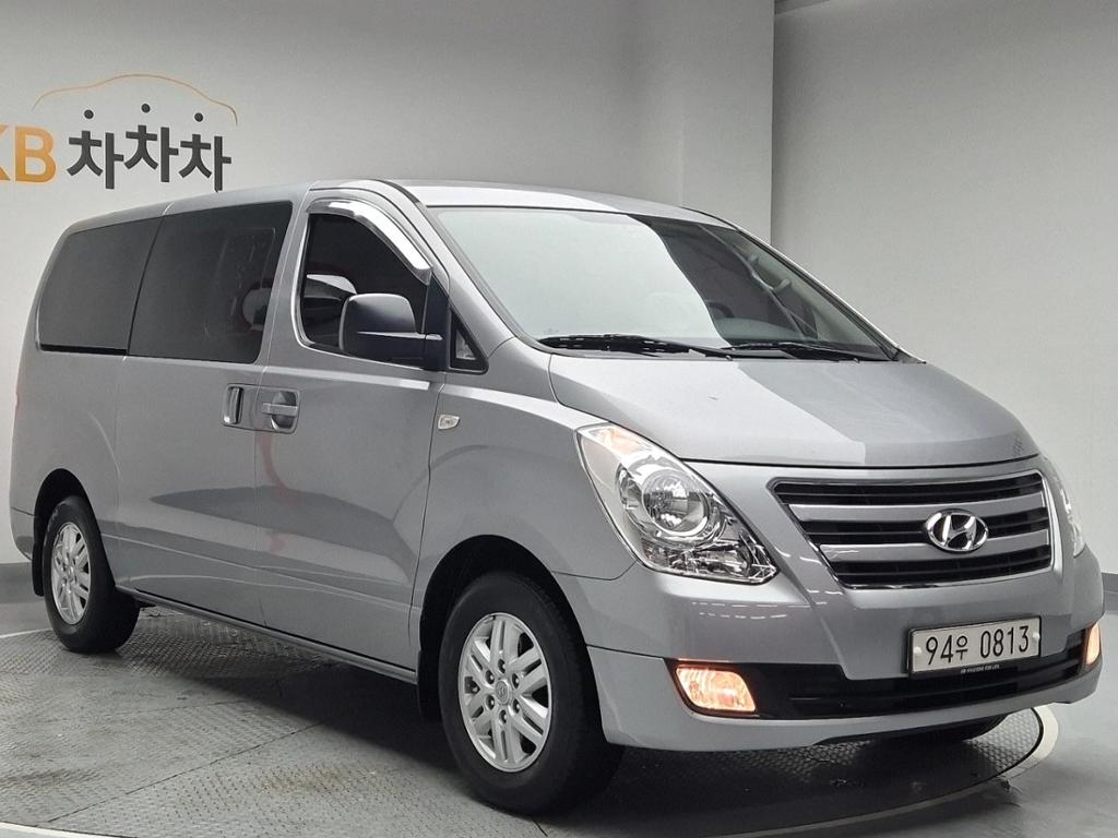 2018 HYUNDAI GRAND STAREX 