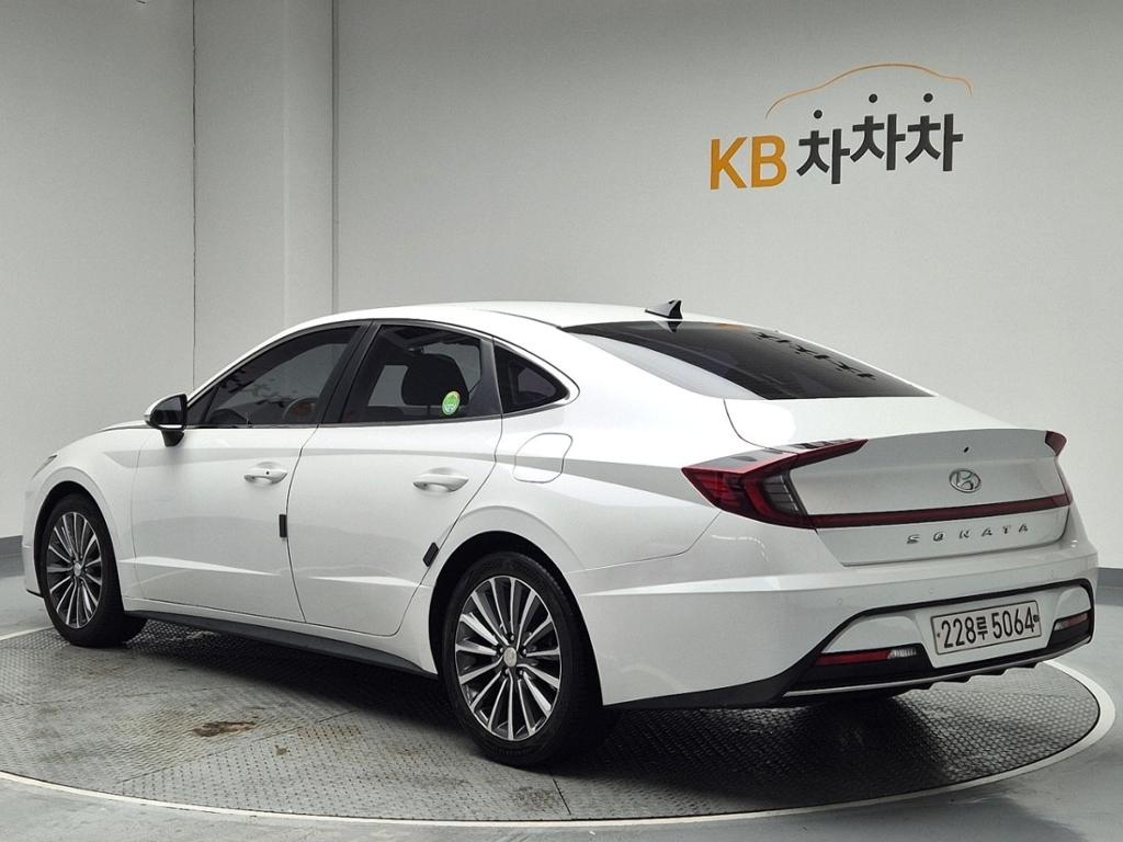 2020 HYUNDAI SONATA (DN8) 