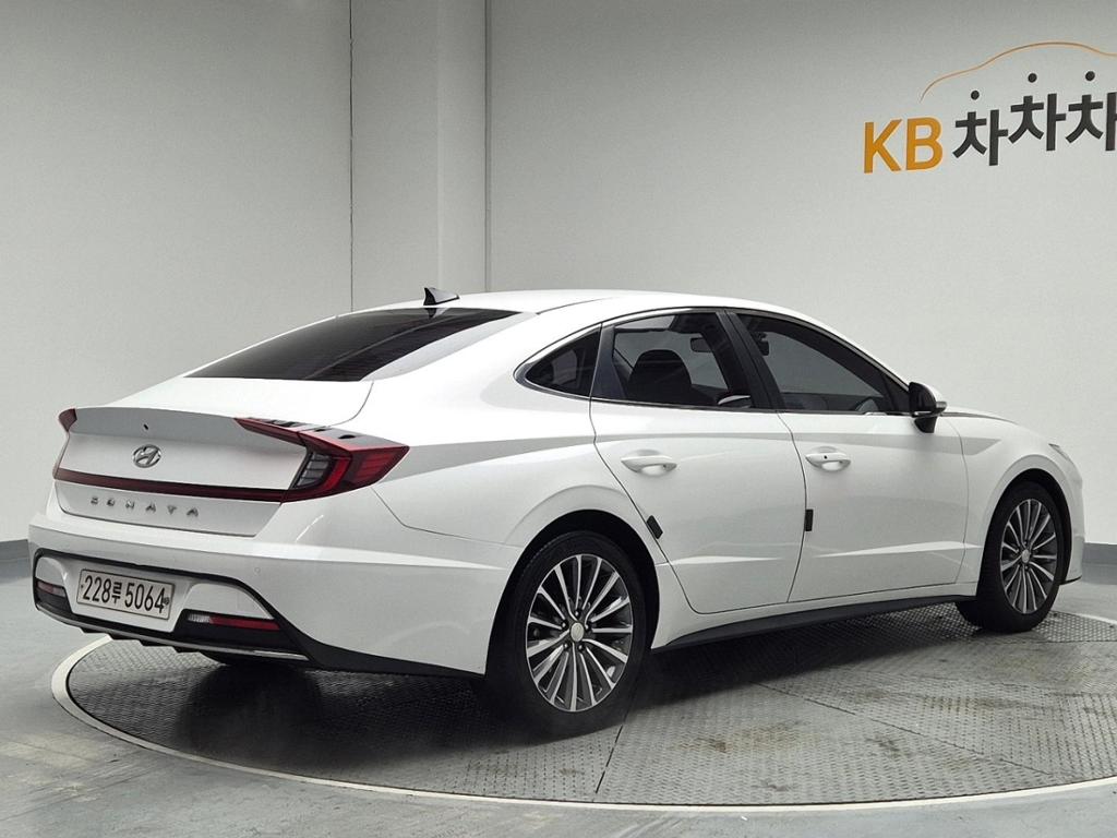 2020 HYUNDAI SONATA (DN8) 