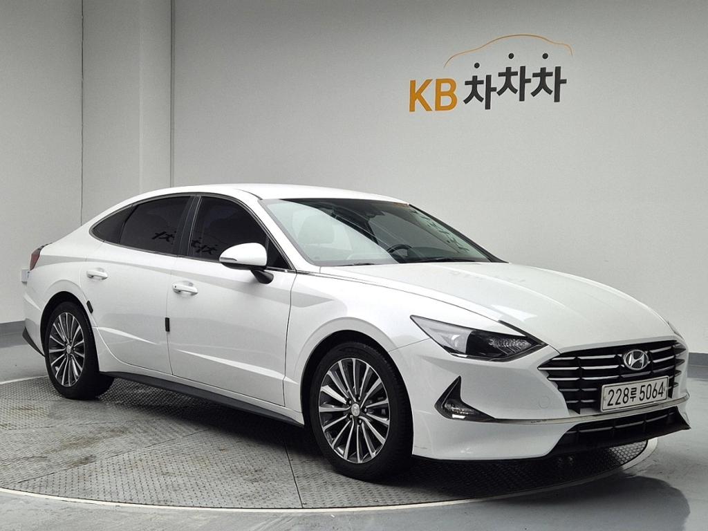 2020 HYUNDAI SONATA (DN8) 