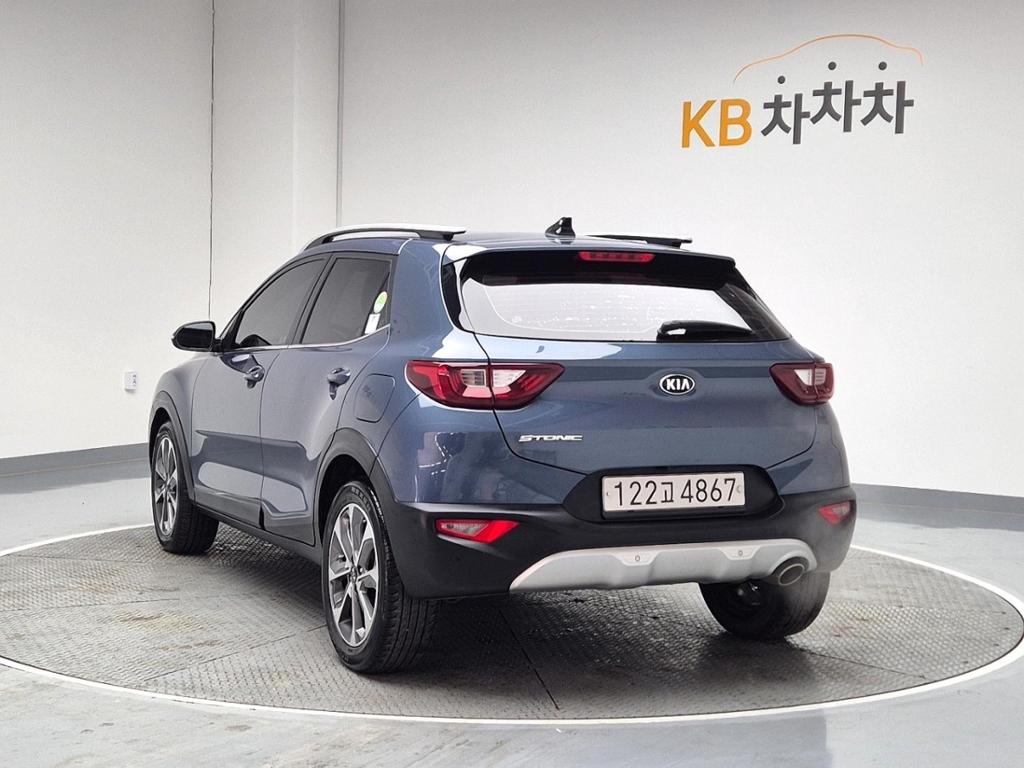 2019 KIA STONIC 