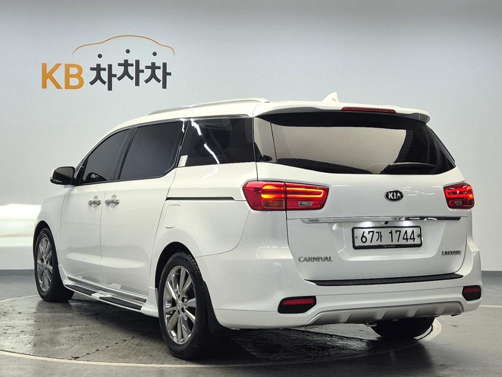 2019 KIA THE NEW CARNIVAL 