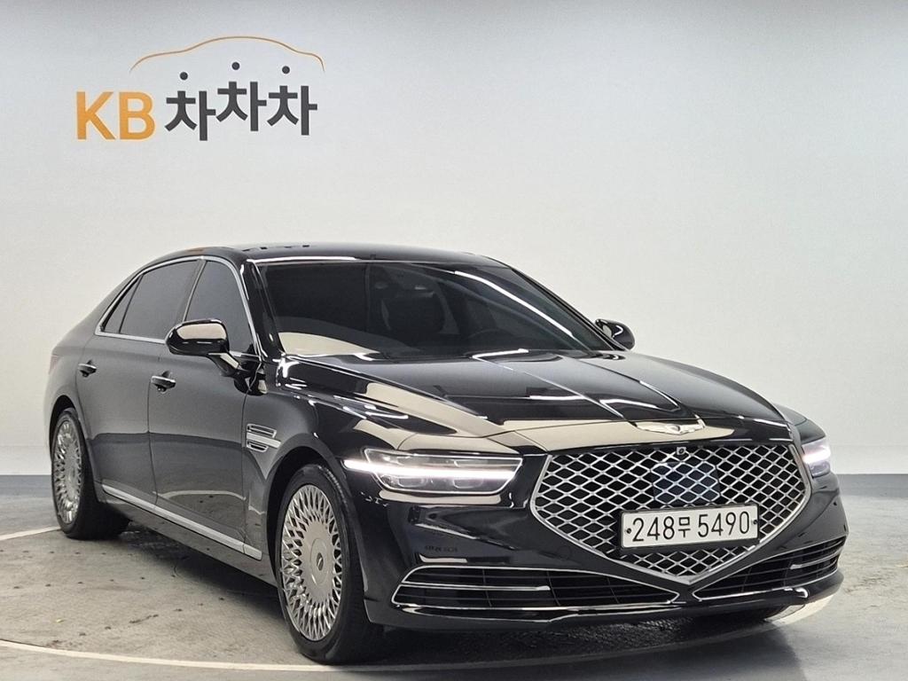 2021 GENESIS G90 
