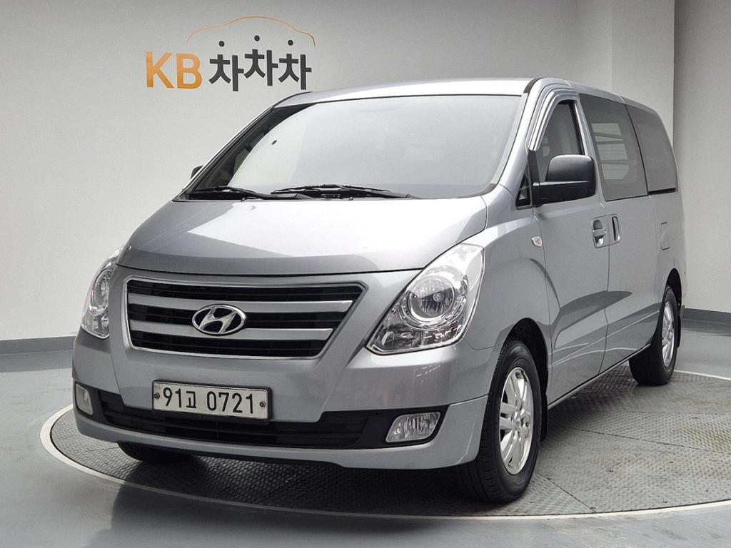 2018 HYUNDAI GRAND STAREX 