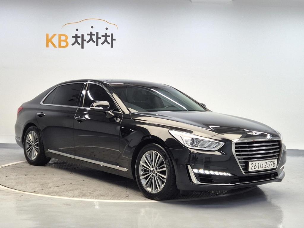 2018 GENESIS EQ900 