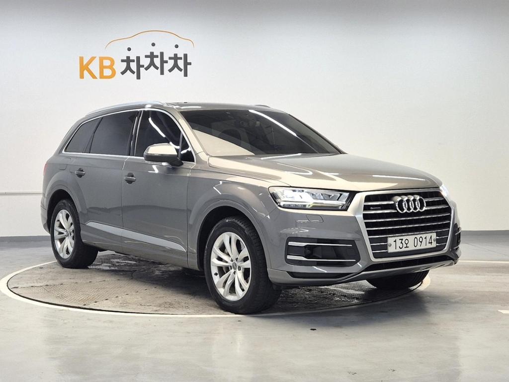 2016 AUDI Q7 (2Gen) 