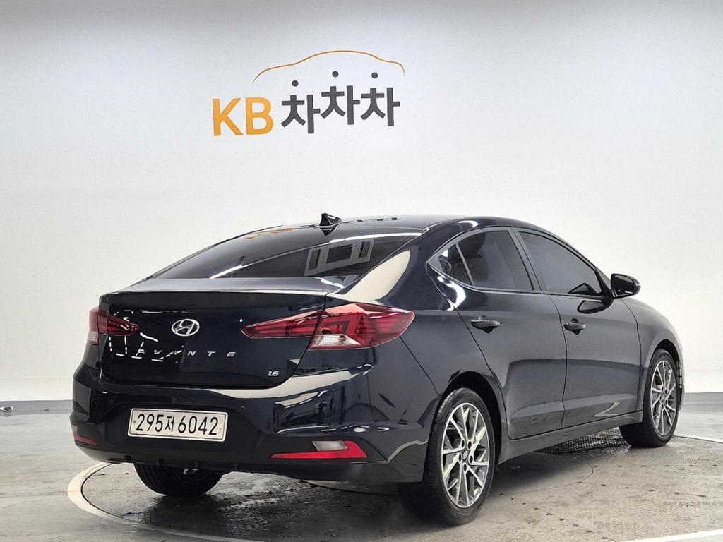 2019 HYUNDAI THE NEW AVANTE AD 