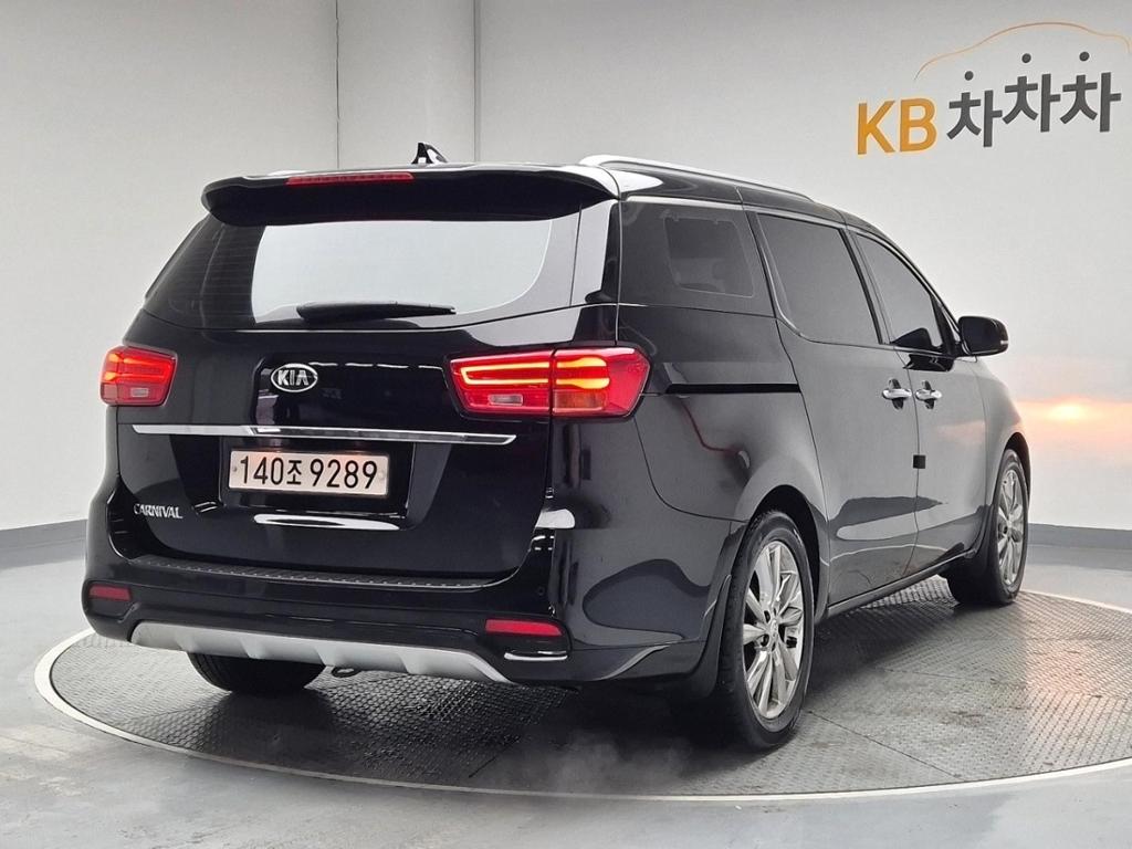 2019 KIA THE NEW CARNIVAL 
