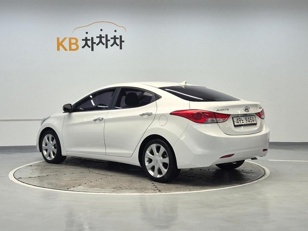 2011 HYUNDAI AVANTE MD 