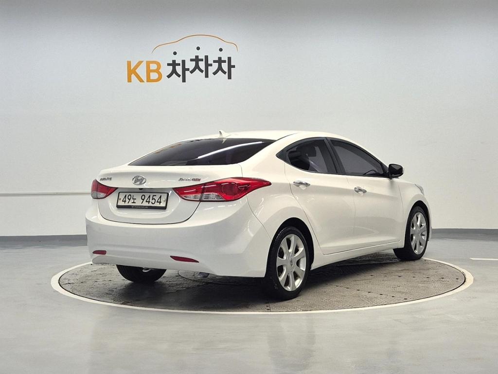 2011 HYUNDAI AVANTE MD 