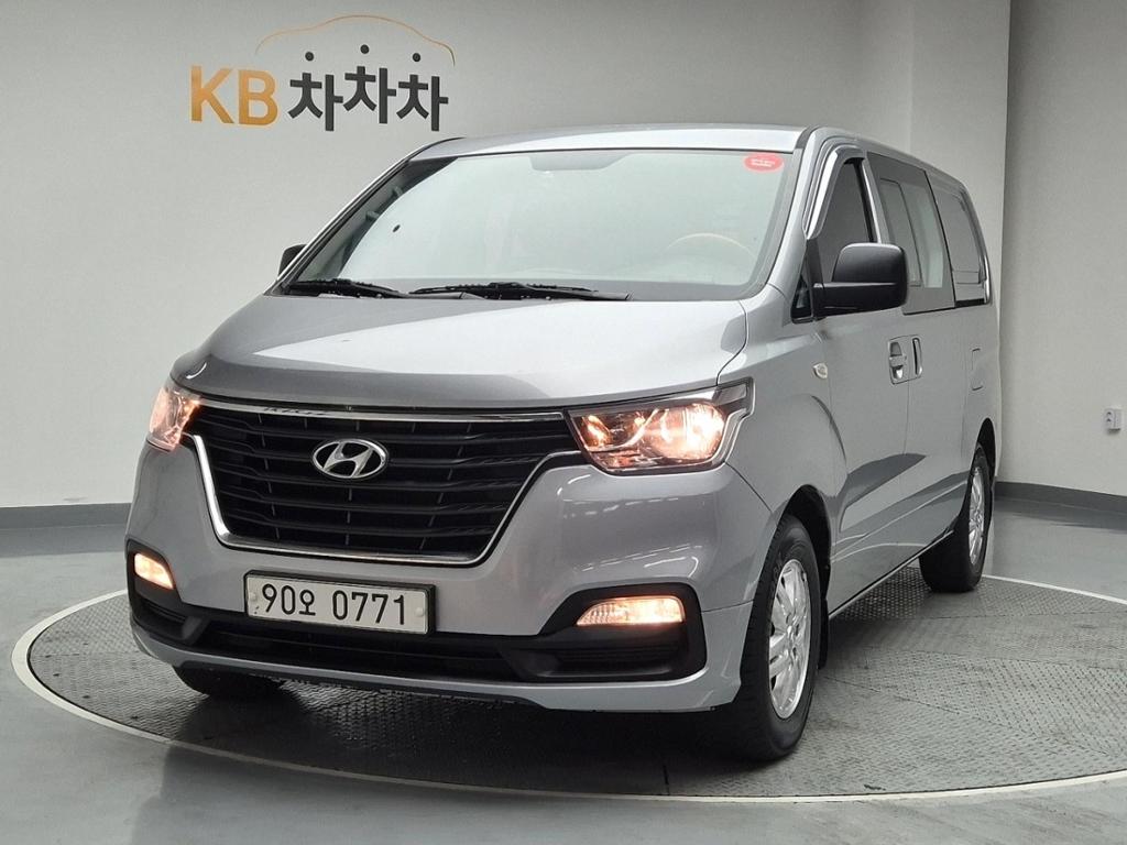 2019 HYUNDAI THE NEW GRAND STAREX 