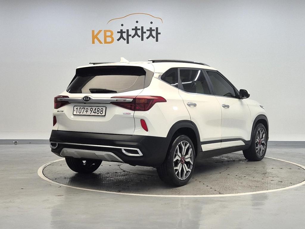 2021 KIA SELTOS 