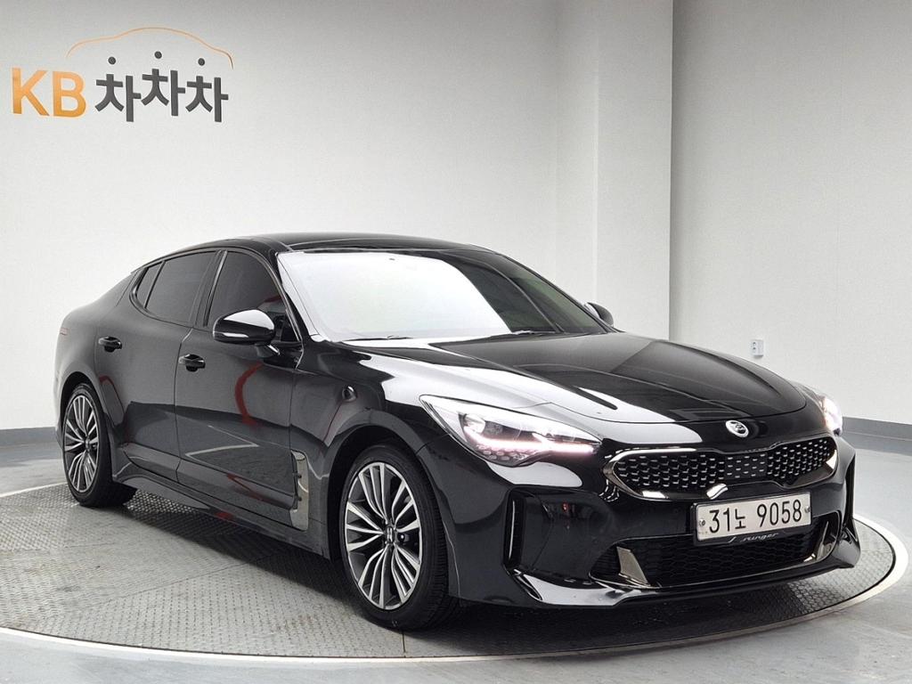2018 KIA STINGER 