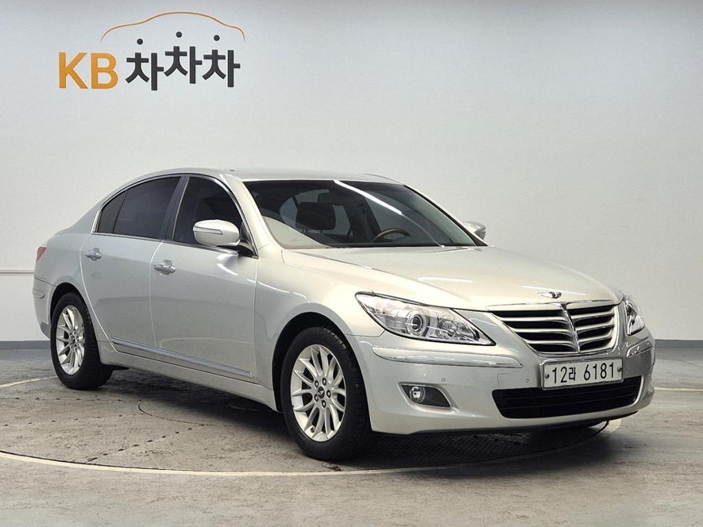2009 HYUNDAI GENESIS 