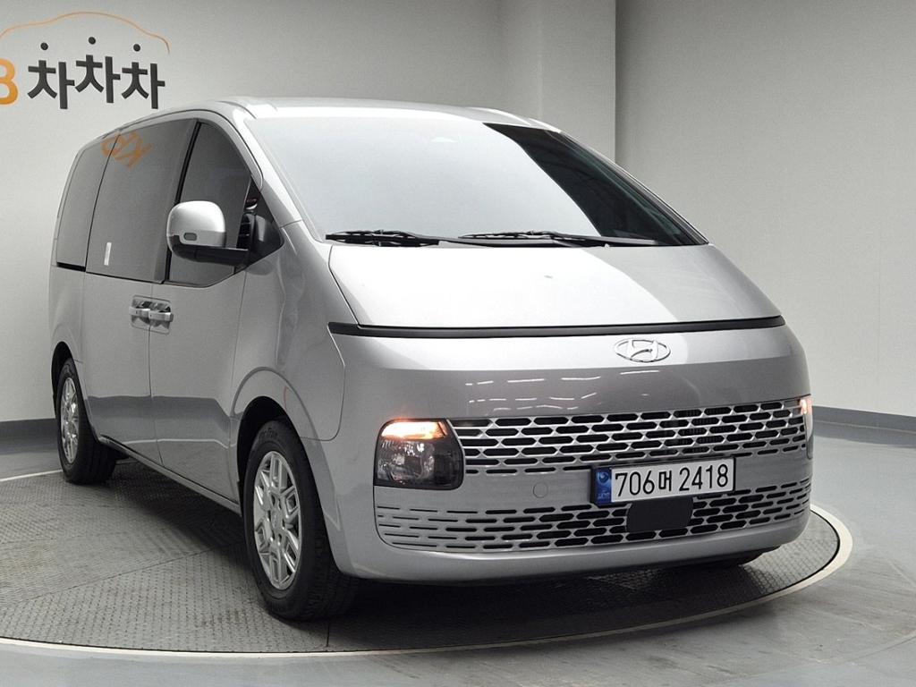 2023 HYUNDAI STARIA 