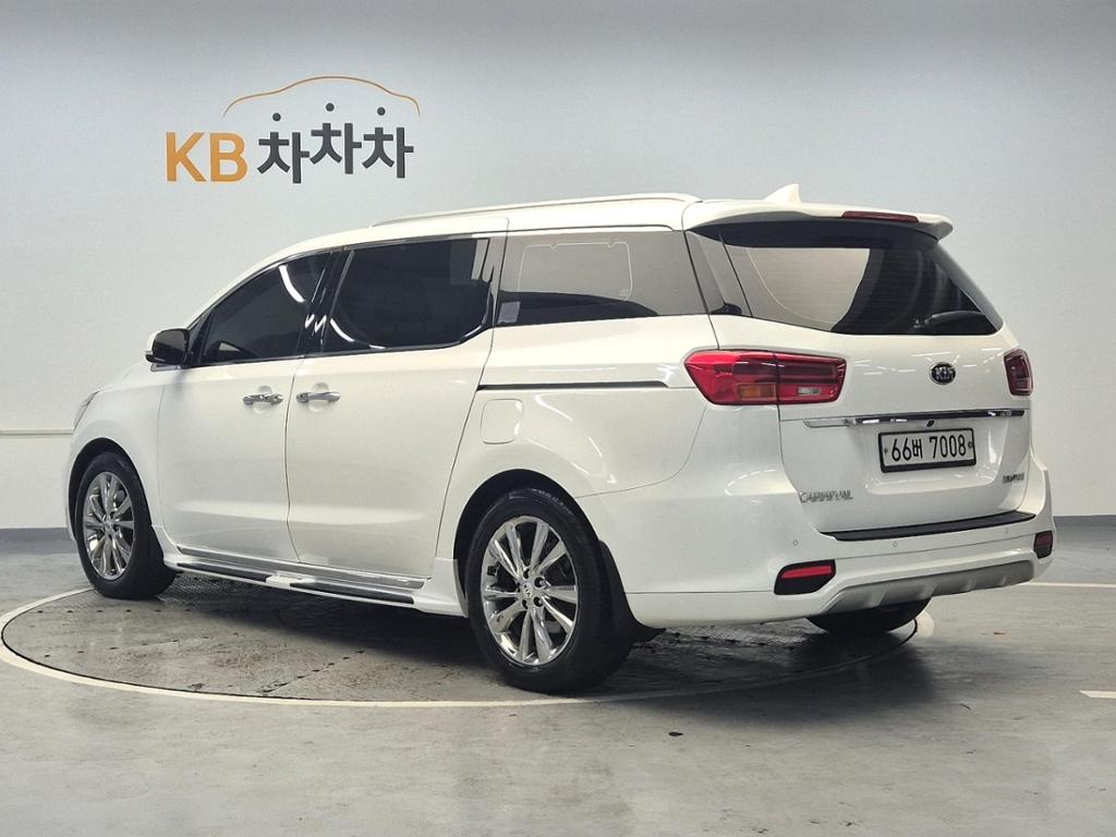 2019 KIA THE NEW CARNIVAL 