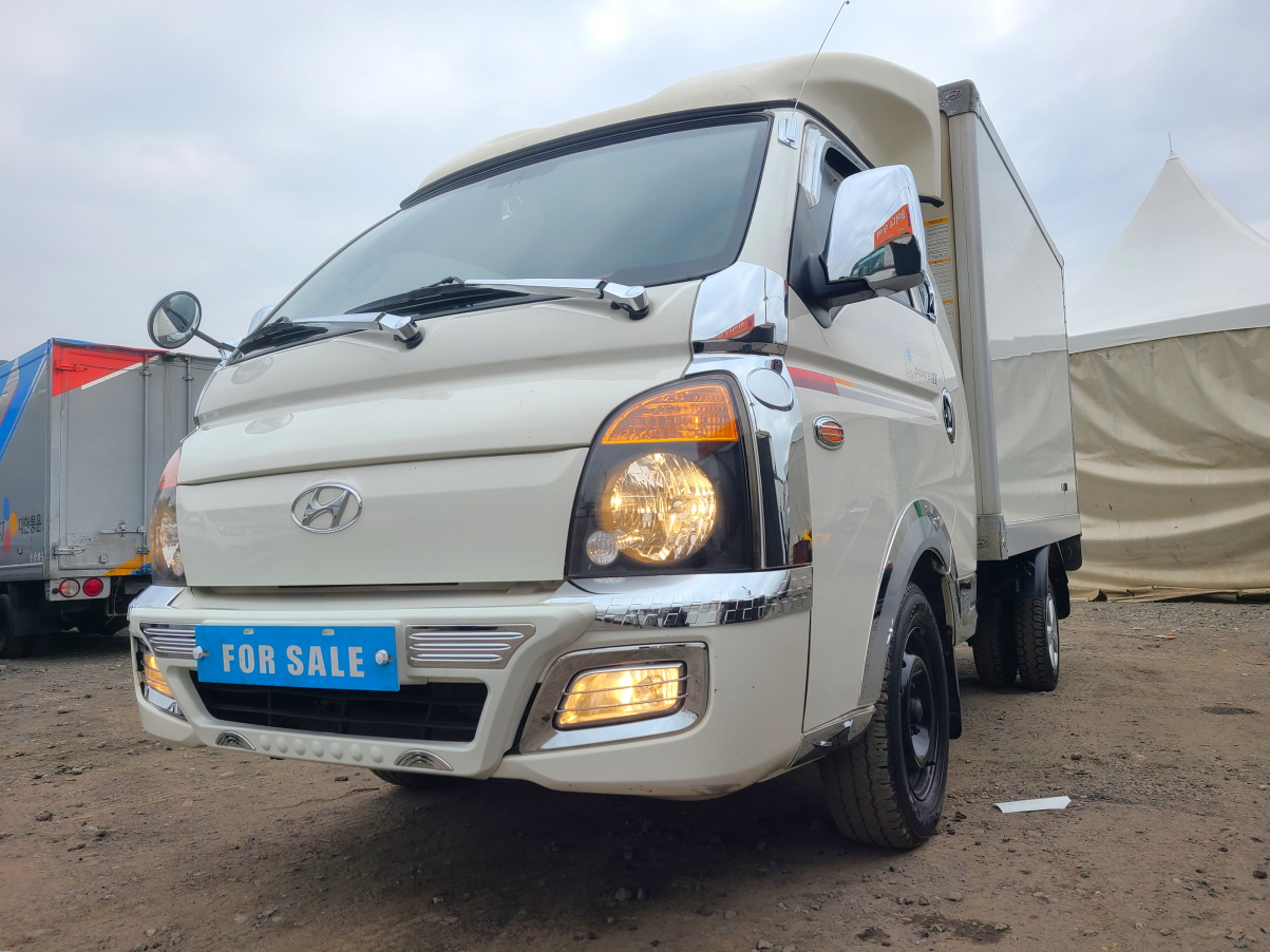 2018 HYUNDAI PORTER II 1 ton Freezer Box CRDi Super C