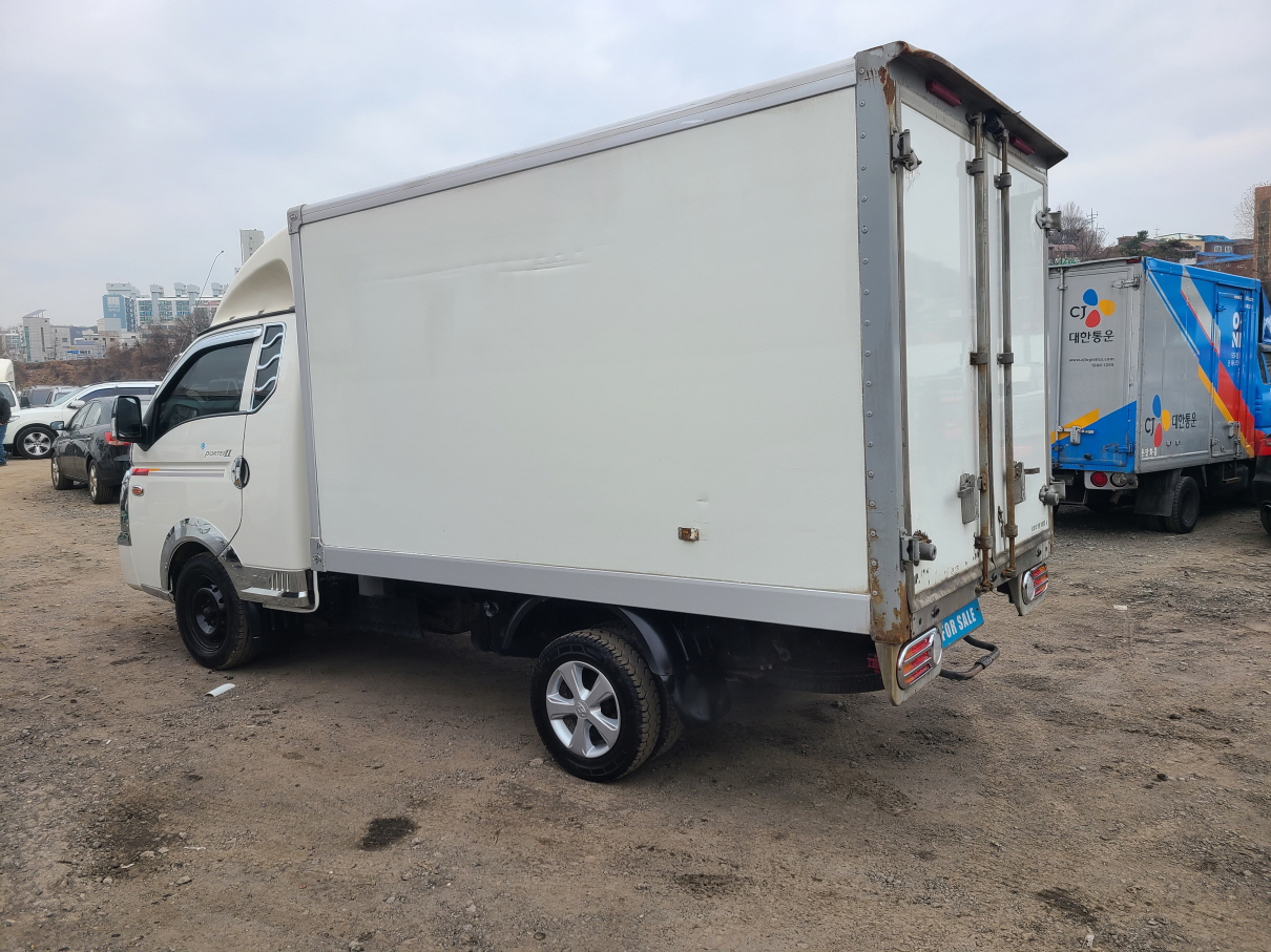 2018 HYUNDAI PORTER II 1 ton Freezer Box CRDi Super C