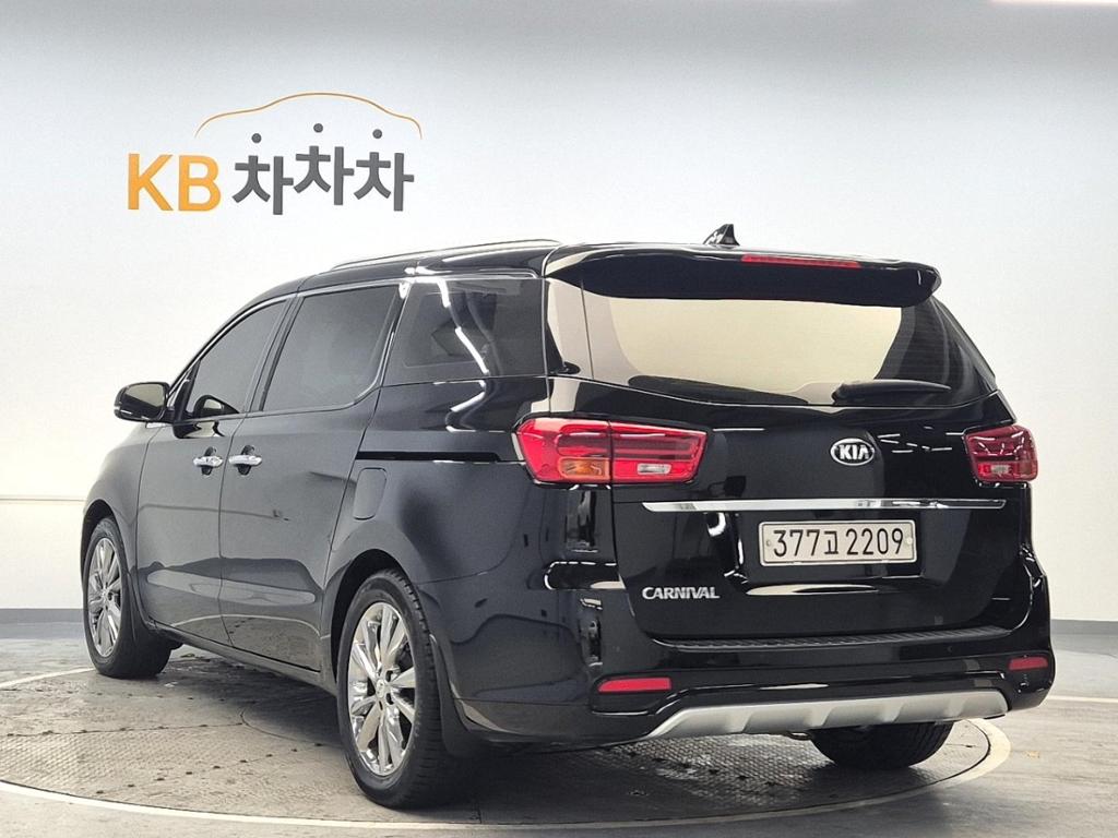 2019 KIA THE NEW CARNIVAL 