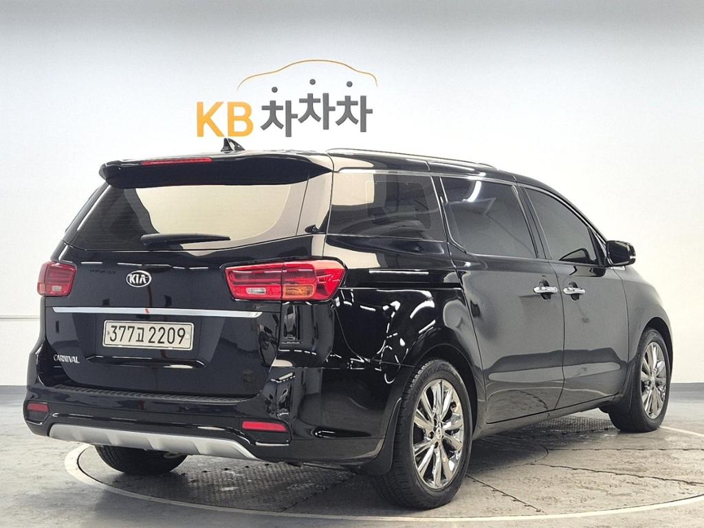 2019 KIA THE NEW CARNIVAL 