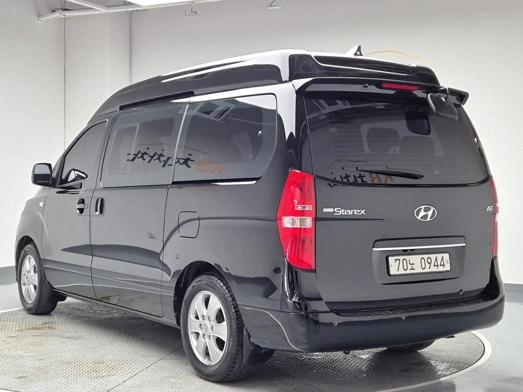 2021 HYUNDAI THE NEW GRAND STAREX 